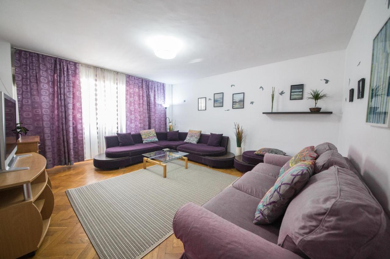 Unirii Cozy Apartment By Olala Homes Bukares Bagian luar foto