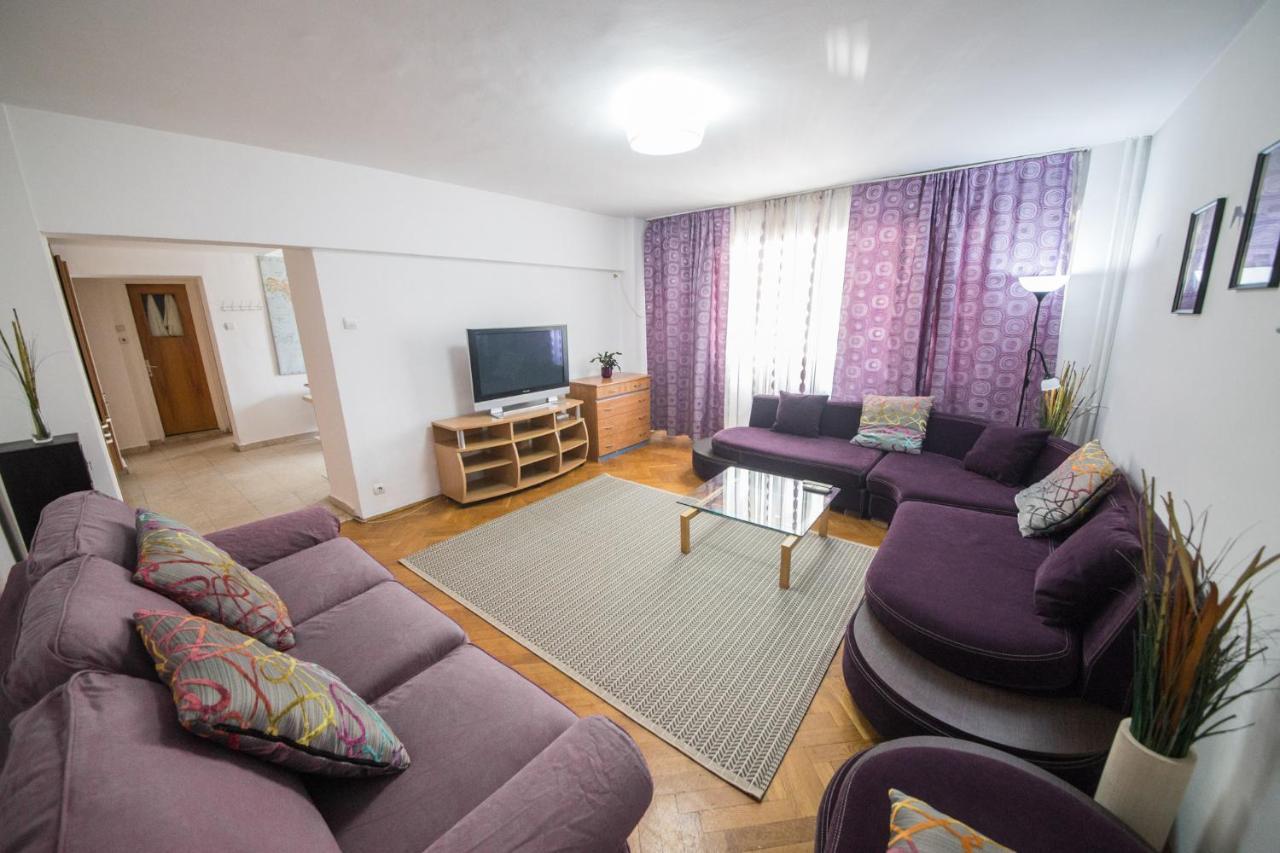 Unirii Cozy Apartment By Olala Homes Bukares Bagian luar foto